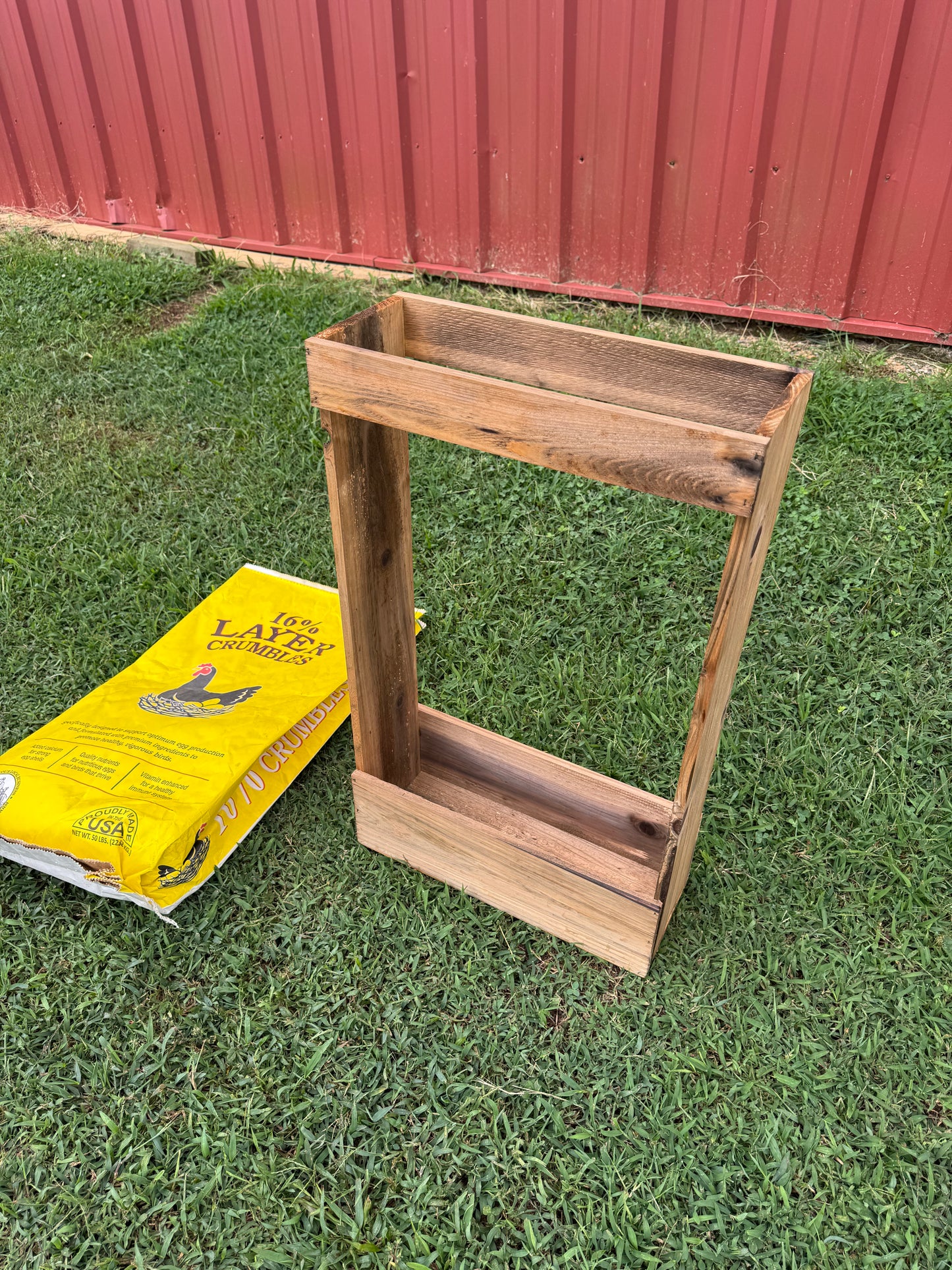 DIY Woodworking Plans – Rustic Feed Bag Garbage Bin + BONUS Feed Bag Holder (Digital PDF)